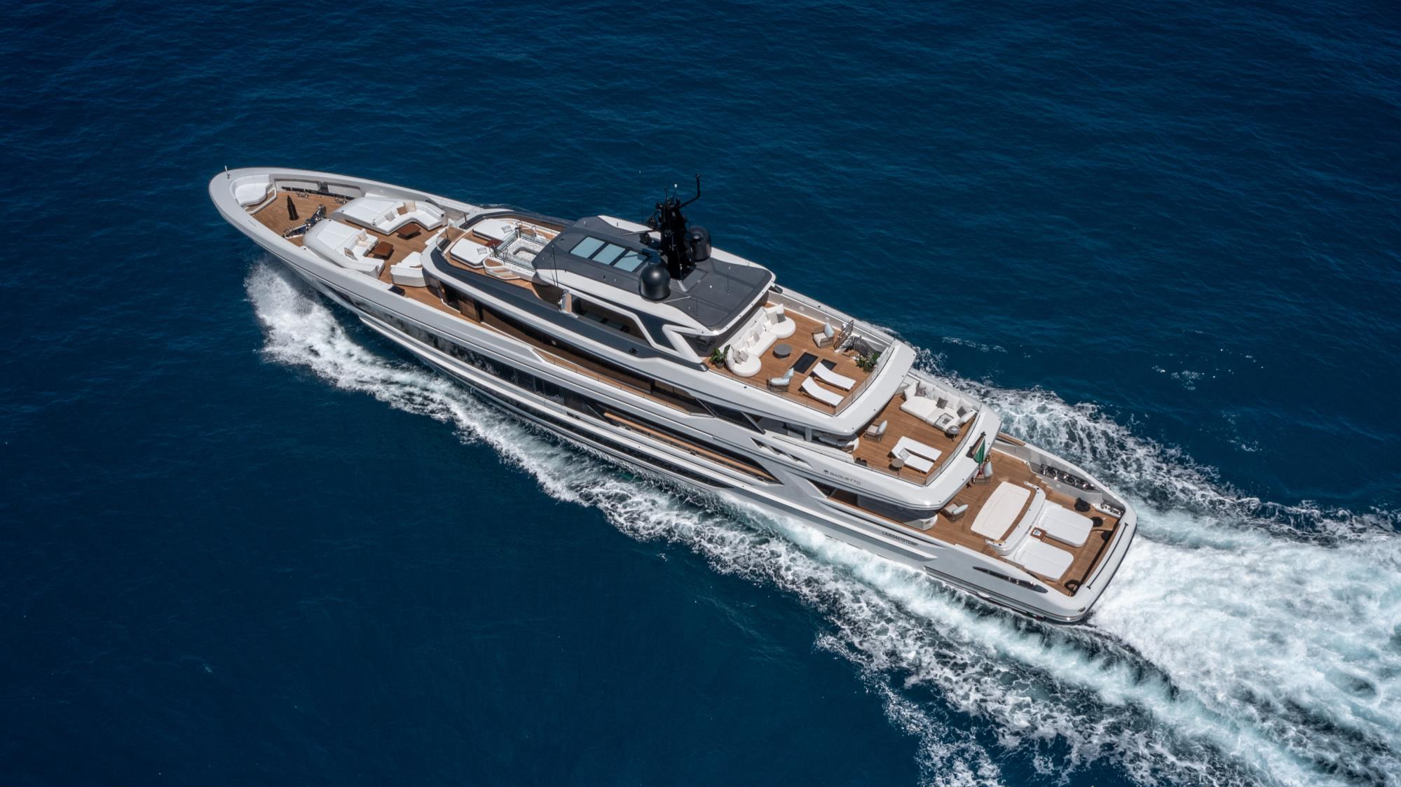 yersin mega yacht